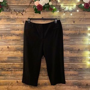 Cute black Capri pants